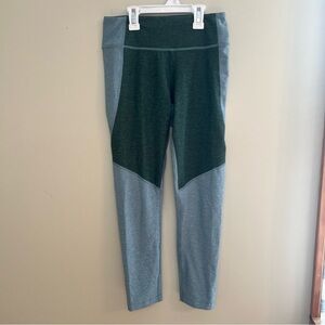 OUTDOOR VOICES Two Tone Hunter Green/Slate Leggings XS